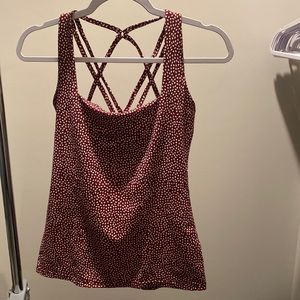 BUFF BUNNY REVOLUTION TANK VINEYARD DARK RED BOSSY PRINT MEDIUM
